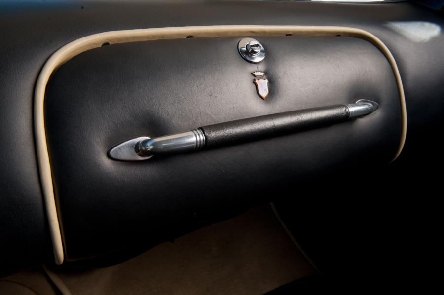  Chrysler D&rsquo;Elegance by Ghia 1952 года  (фото 16 из 25)